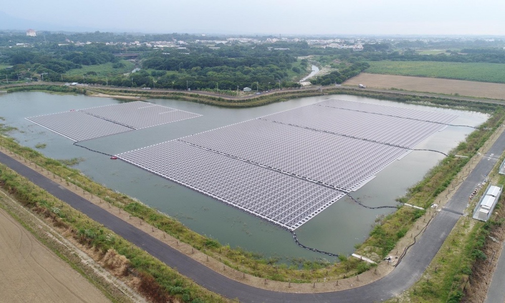 嘉縣首批滯洪池太陽光電廠綠電交易啟用